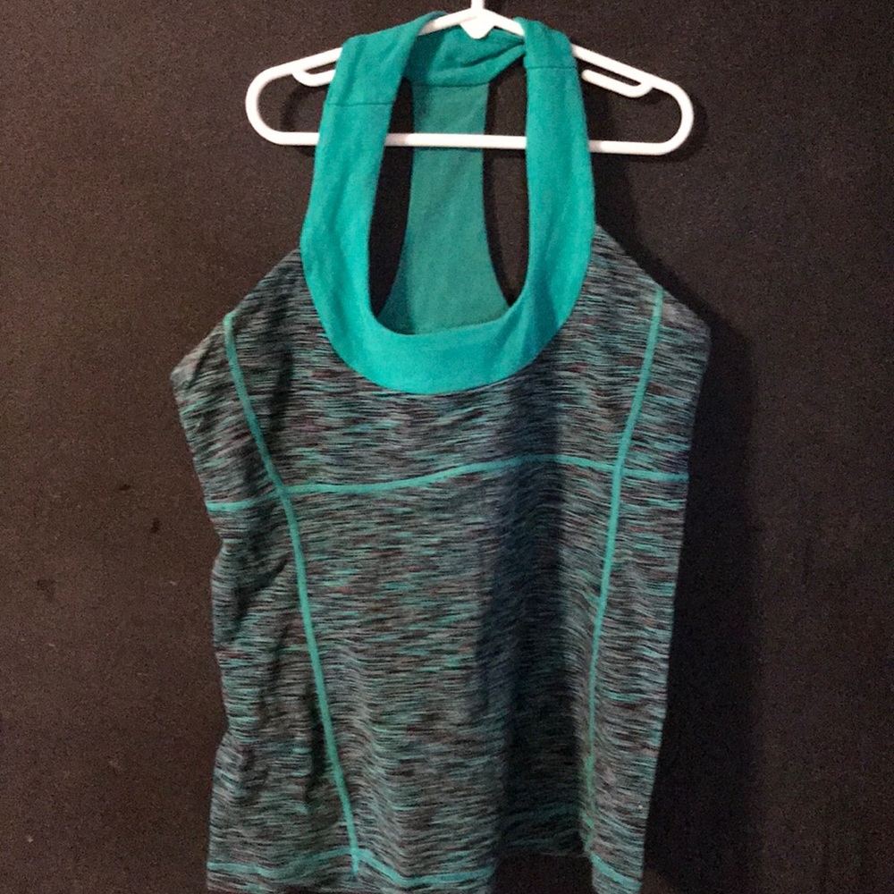 Lululemon scoop neck tank top.